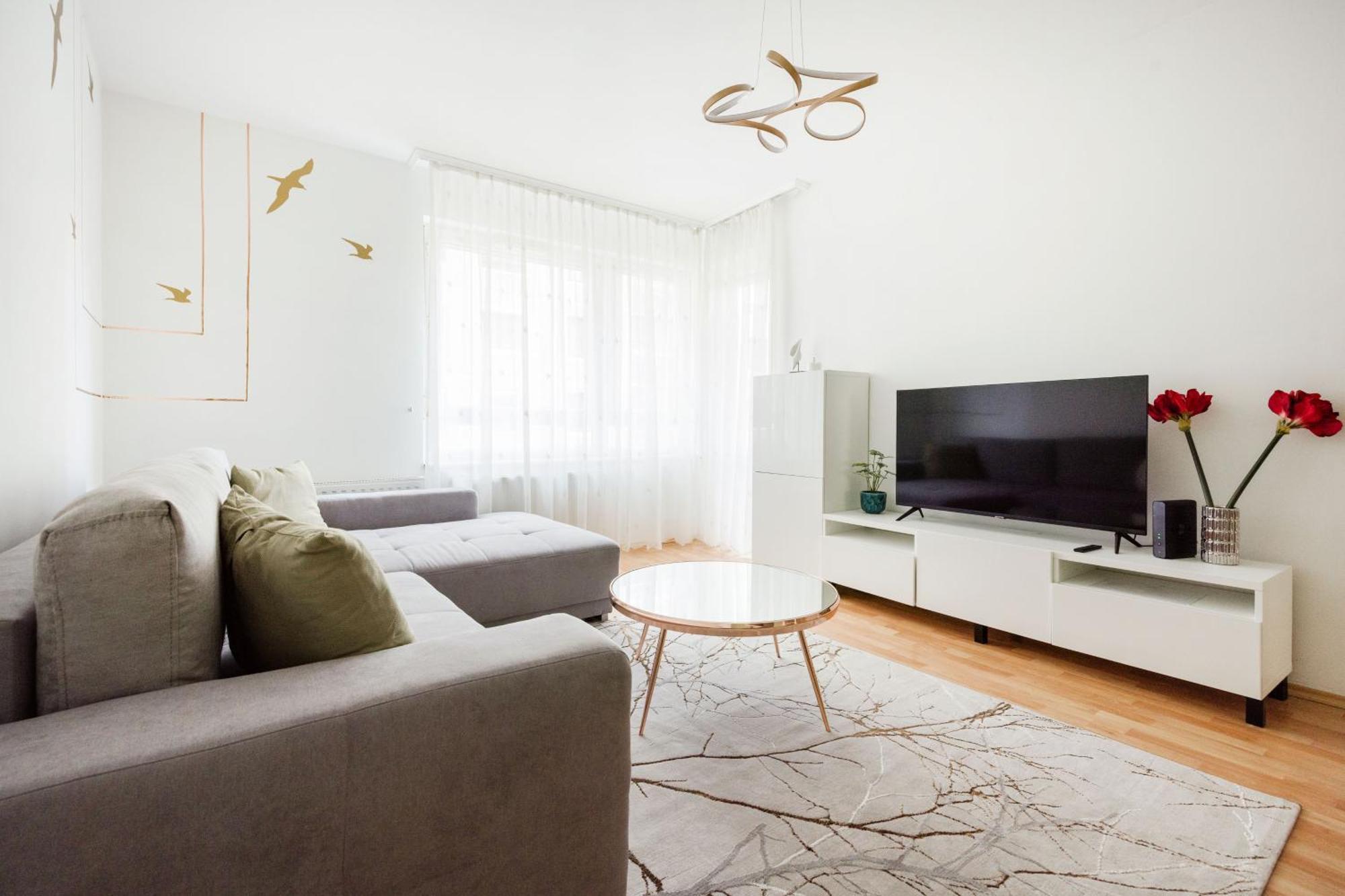 Modern Two-Bedroom Apartment With Free Parking Budapest Esterno foto