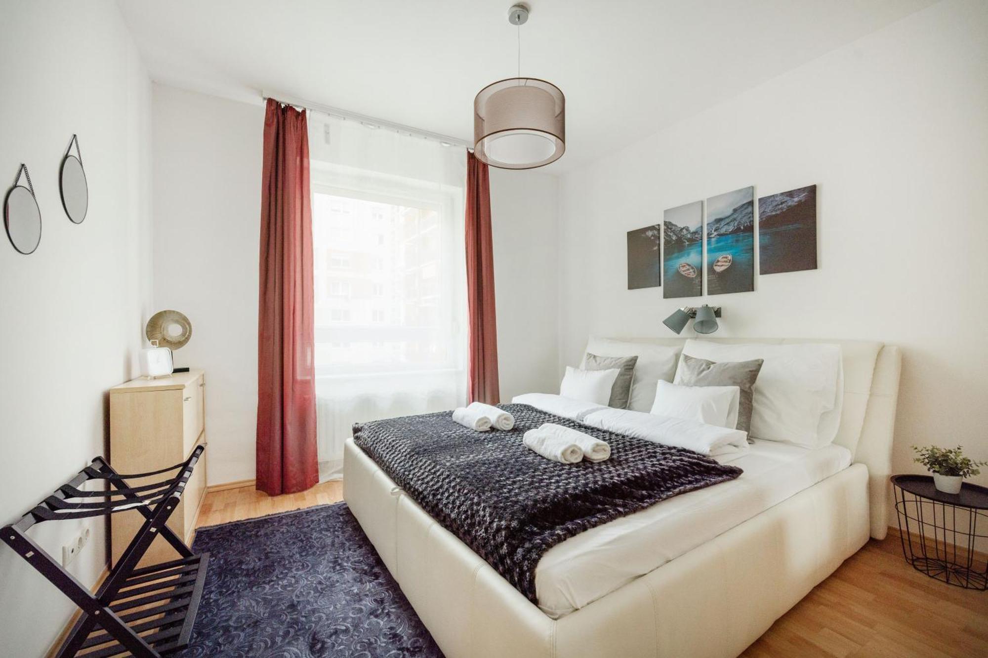 Modern Two-Bedroom Apartment With Free Parking Budapest Esterno foto