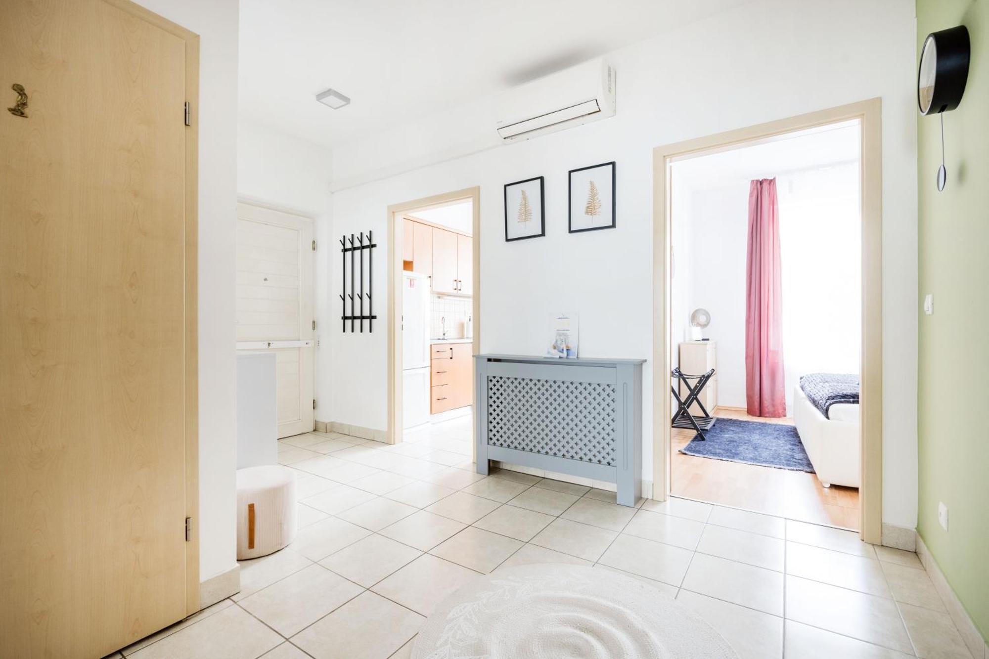 Modern Two-Bedroom Apartment With Free Parking Budapest Esterno foto