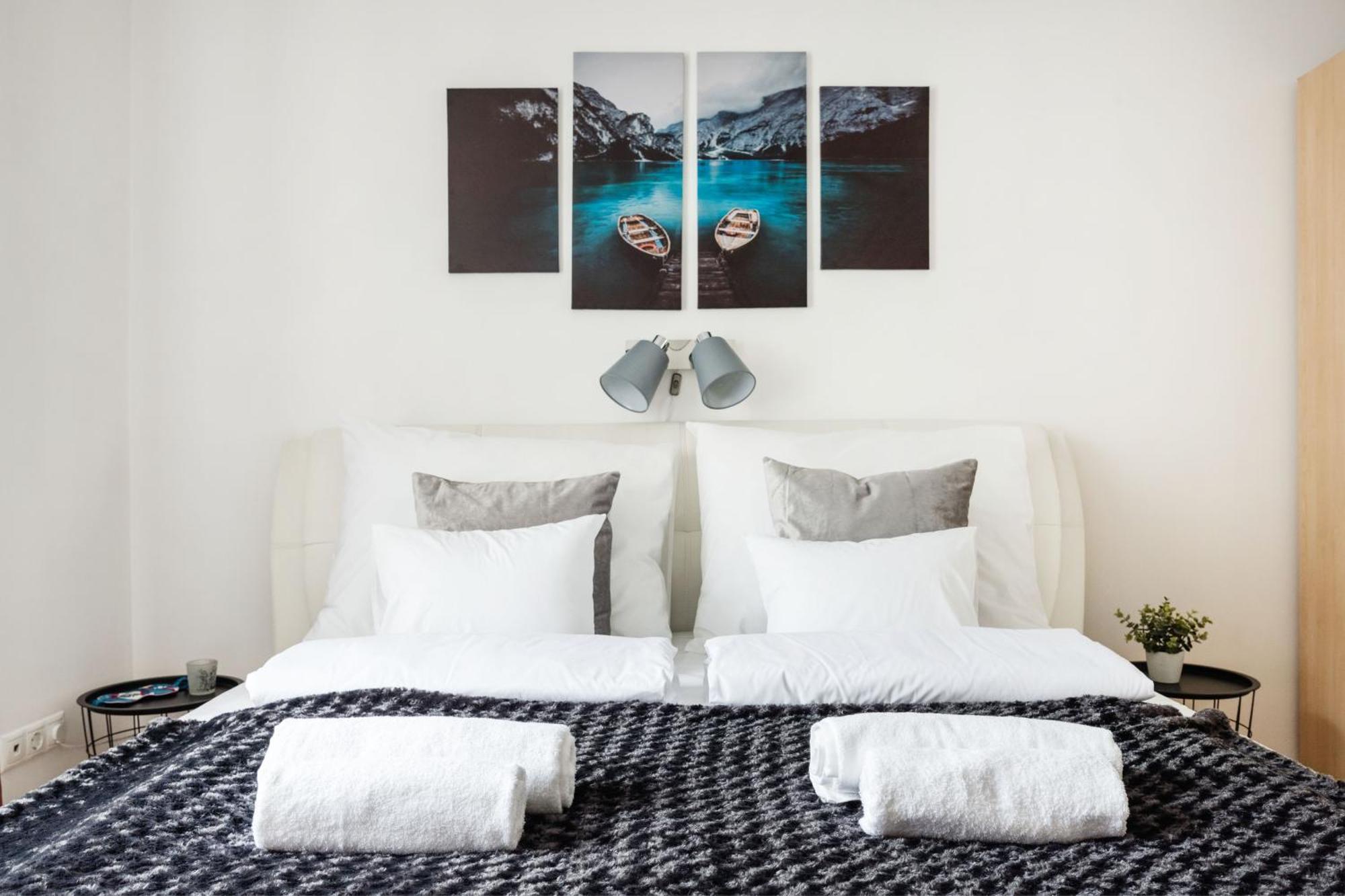 Modern Two-Bedroom Apartment With Free Parking Budapest Esterno foto
